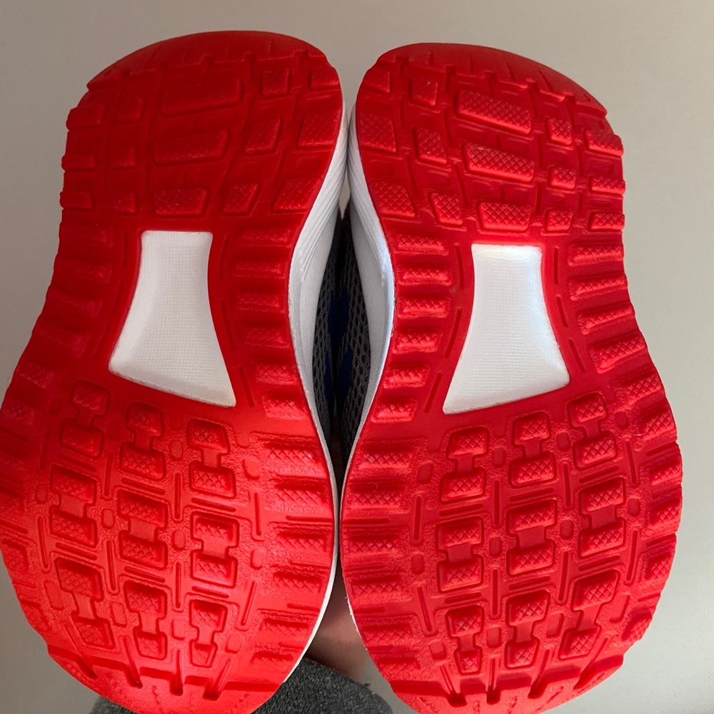 Adidas - Picture 3 of 3
